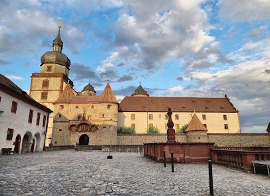 germany/wurzburg/landmark/scherenberg-gate