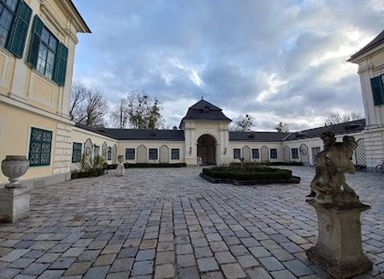 austria/vienna/penzing/landmark/laudon-palace