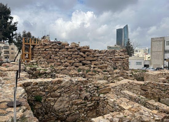 jordan/eastern-highlands/landmark/rujm-almalfouf