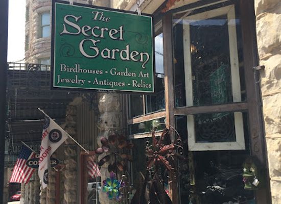 arkansas/eureka-springs/landmark/secret-garden