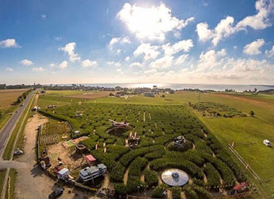 poland/pomerania/landmark/corn-field-maze