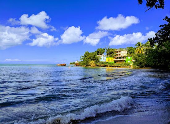 puerto-rico/vieques/landmark/sea-glass-beach