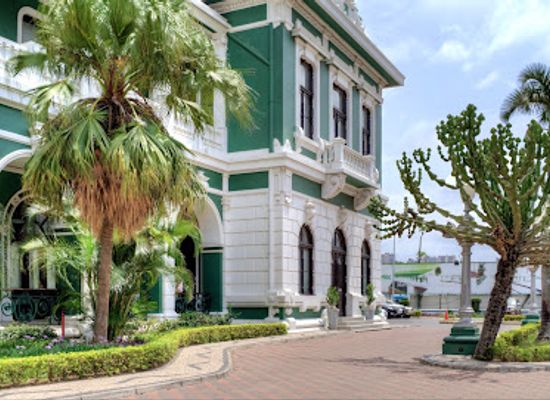 mozambique/maputo/landmark/museu-dos-cfm
