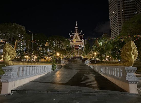 cambodia/sihanoukville/independence-beach/landmark/independence-monument