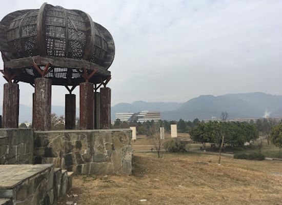 pakistan/northern-areas/landmark/turnip-domes
