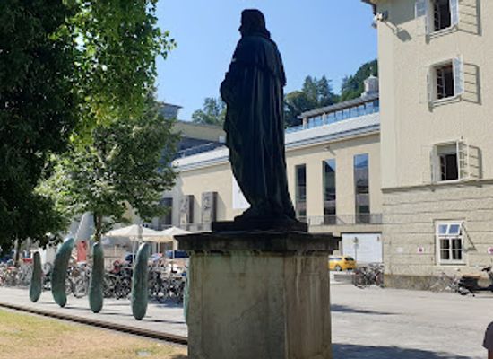 austria/pinzgau/landmark/friedrich-schiller-statue