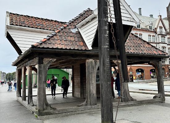 norway/bergen/landmark/dramshusen