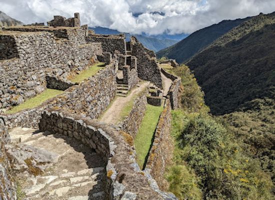 peru/machu-picchu/landmark/sayacmarca