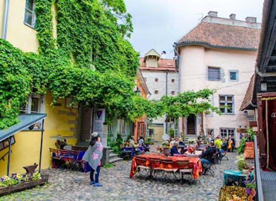 estonia/tallinn/landmark/masters-courtyard