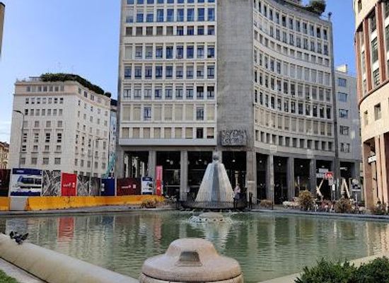 italy/brianza/landmark/piazza-s-babila