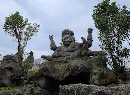 south-korea/jeju-city/landmark/jeju-stone-village-park