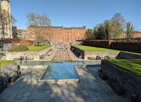 ireland/county-dublin/landmark/garden-of-remembrance
