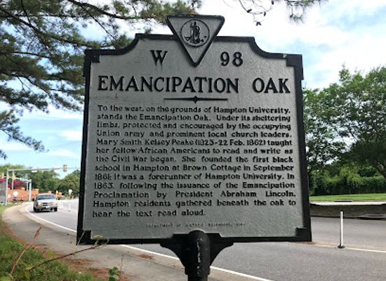 virginia/chesapeake-bay-region/landmark/emancipation-oak