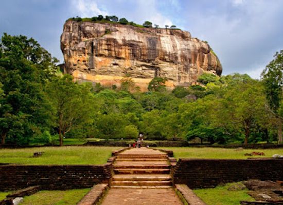 sri-lanka/western-province/landmark/sigiriya