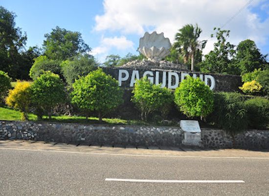 philippines/pagudpud/landmark/pagudpud-shell-statue