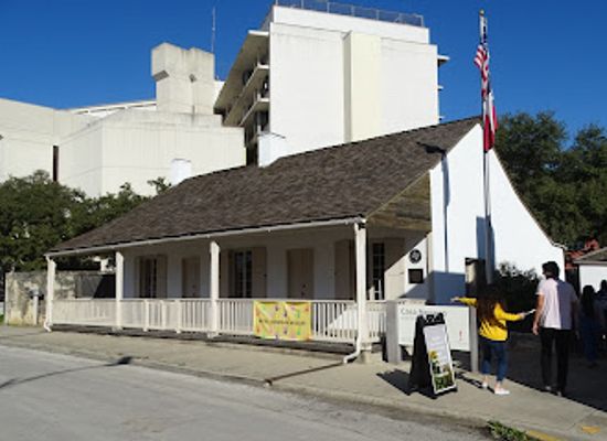 texas/red-river-valley/landmark/casa-navarro-state-historic-site