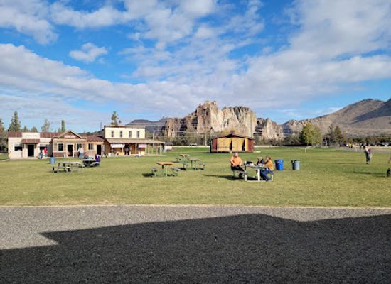oregon/crook-county/landmark/smith-rock-ranch