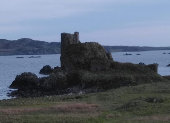 united-kingdom/argyllshire/landmark/dunyvaig-castle