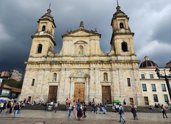 colombia/bogota/landmark/plaza-de-bolivar