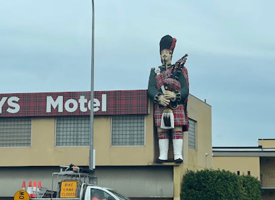 australia/south-east-south-australia/landmark/big-scotsman