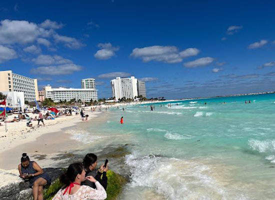 mexico/cancun/zona-hotelera/landmark/playa-forum