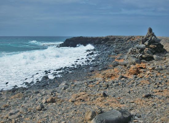 cabo-verde/praia-de-cruz/landmark/praia-de-igrejinha