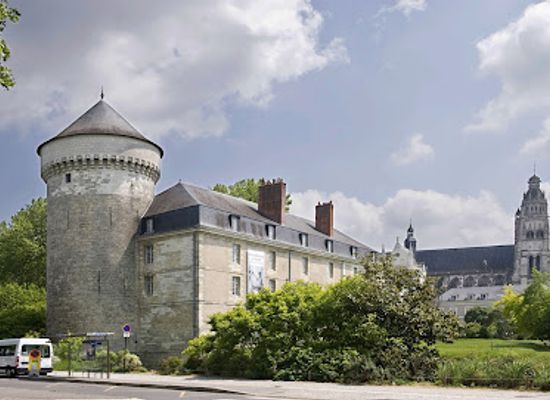 france/tours/landmark/chateau-de-tours