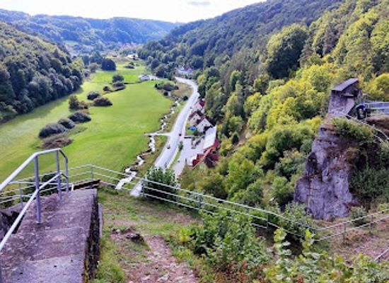 germany/franconia/landmark/wolfsberg-castle