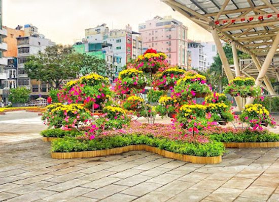 vietnam/ho-chi-minh-city/landmark/bui-vien-walking-street