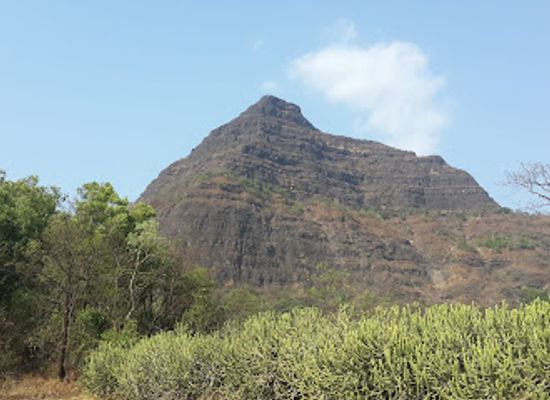 india/konkan-coast/landmark/konkan-diva-fort-caves