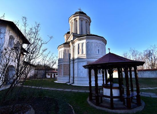 romania/gorj/landmark/monastery-gura-motrului