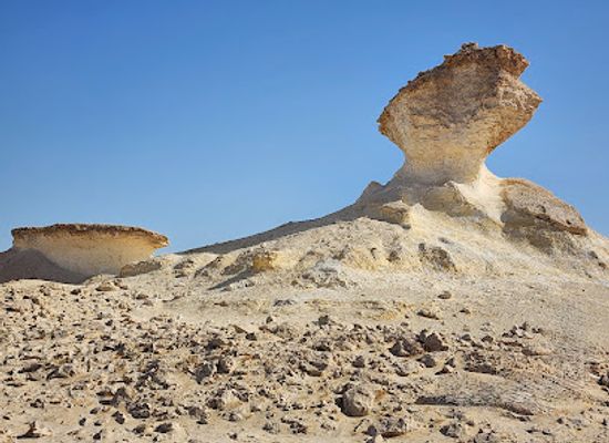 qatar/zekreet-beach/landmark/limestone-carved-by-the-wind