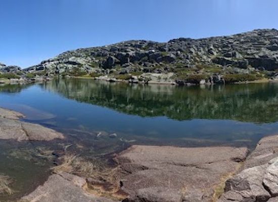 portugal/serra-da-estrela/landmark/lagoa-escondida