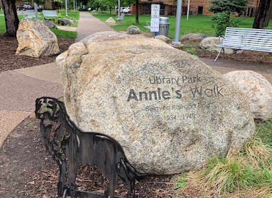 colorado/fort-collins/landmark/annie-the-railroad-dog