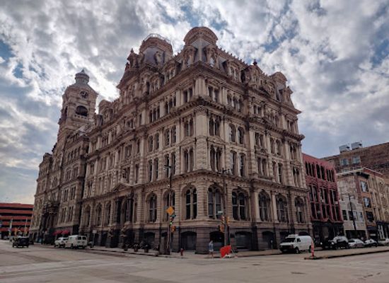 wisconsin/milwaukee/east-side/landmark/mitchell-building
