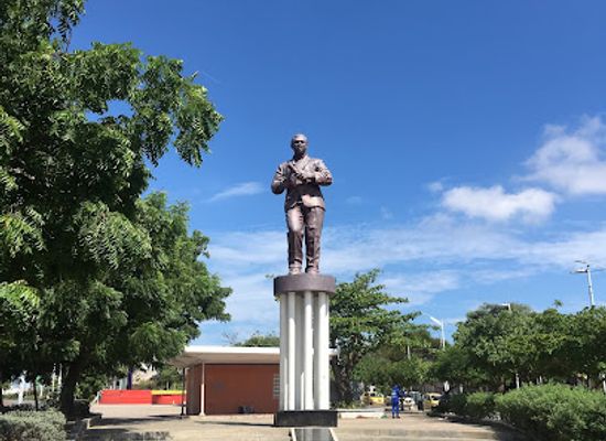 colombia/barranquilla/prado/landmark/joe-arroyo-statue