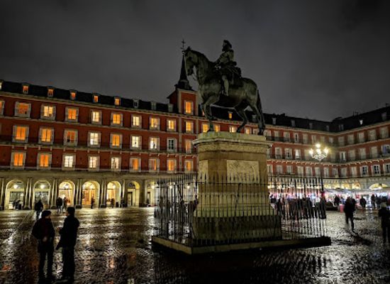 spain/madrid-community/landmark/plaza-mayor