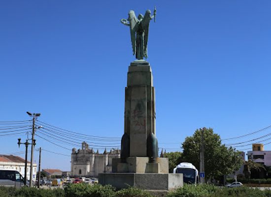 portugal/alentejo/landmark/monument-to-the-dead-of-the-great-war