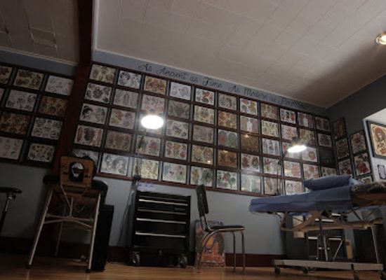 wyoming/laramie/landmark/vintage-electric-tattoo