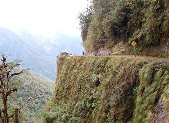 bolivia/cordillera-real/landmark/north-yungas-road