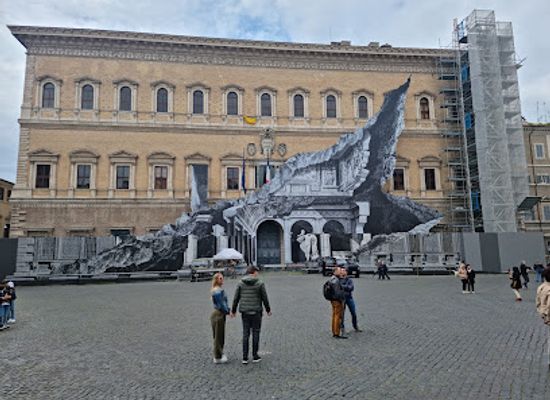 italy/rome/campo-de-fiori/landmark/palazzo-farnese