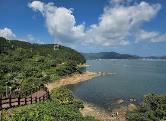 south-korea/yeongnam-region/landmark/yi-sun-sin-park