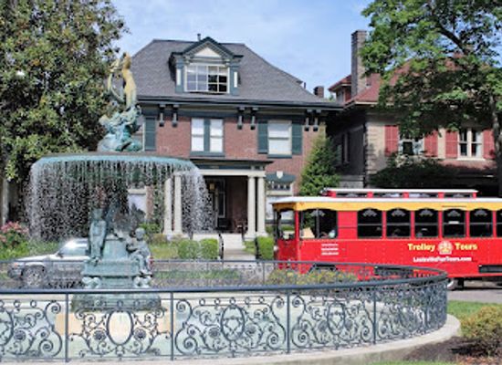kentucky/louisville/downtown/landmark/trolley-de-ville