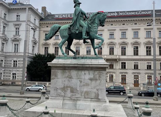 austria/vienna/landmark/schwarzenberg-denkmal
