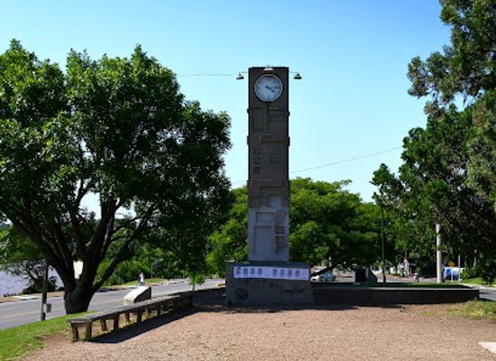uruguay/colonia-del-sacramento/landmark/clock-square