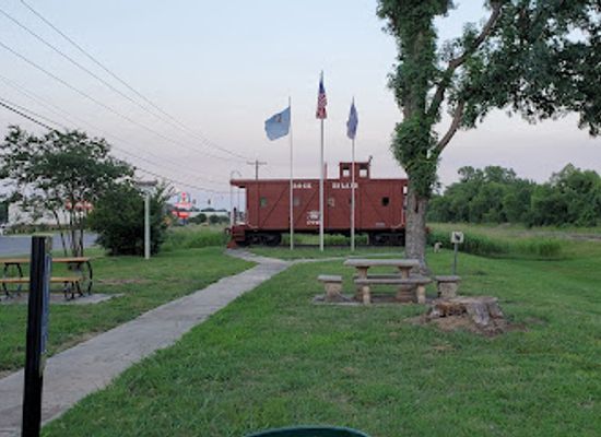 oklahoma/choctaw-country/landmark/rock-island-caboose