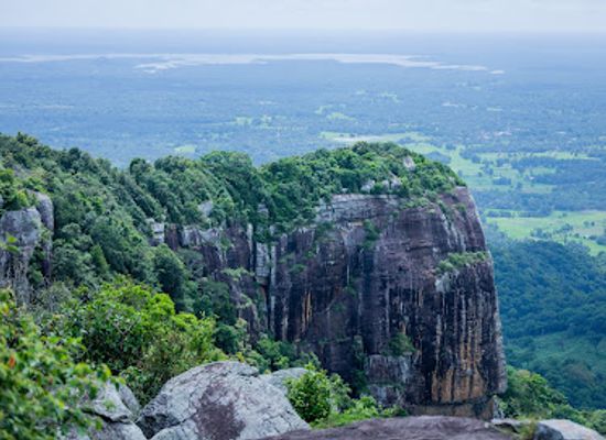 sri-lanka/hill-country/landmark/dolukanda-hiking-trekking-guide