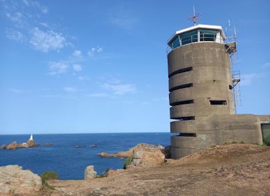 jersey/portelet-bay/landmark/corbiere-phare