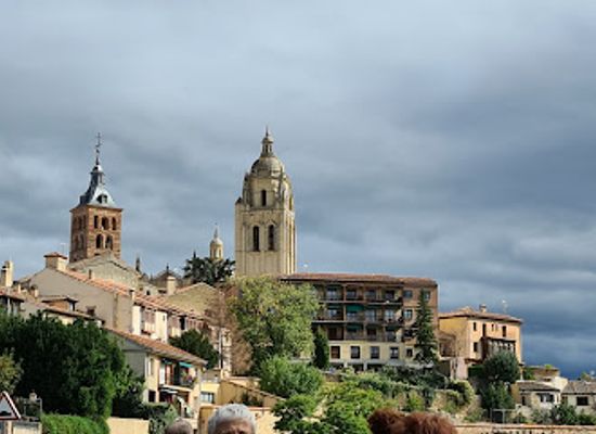 spain/segovia/landmark/mirador-junto-plaza-reina-victoria-eugenia