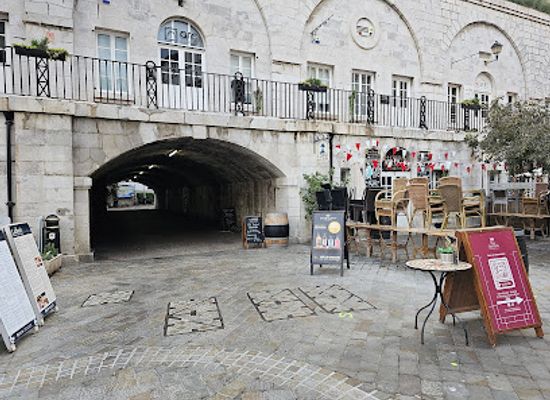 gibraltar/casemates-square/landmark/the-lord-nelson